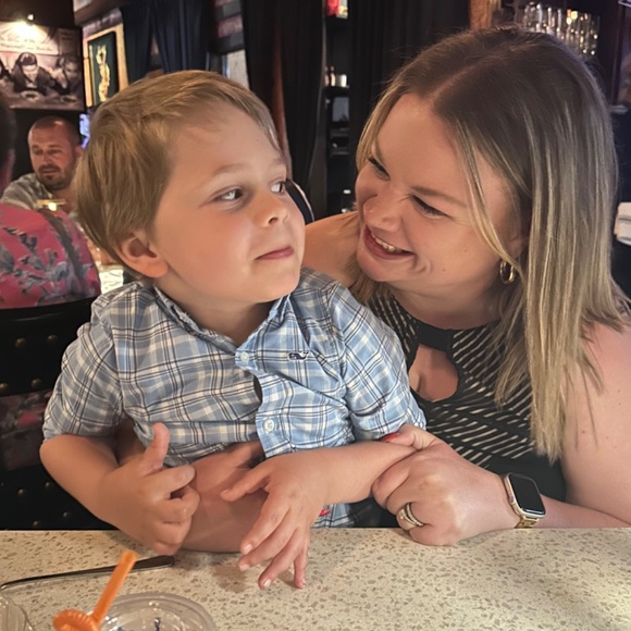 Meet your Posher, Natalie - Picture 3 of 3